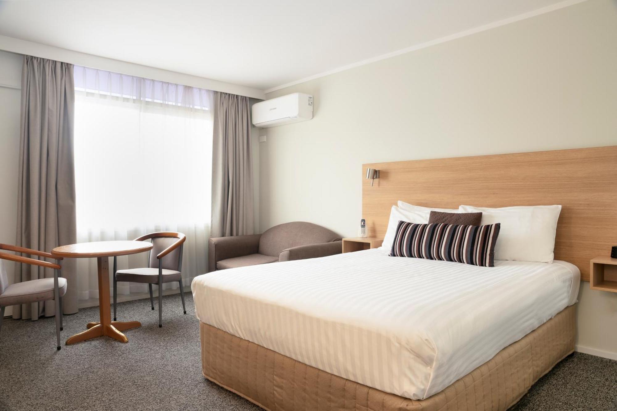 Posthouse Motor Goulburn